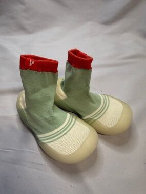 NWOT Cream and Yellow Baby Walker Shoes with Knitted Upper